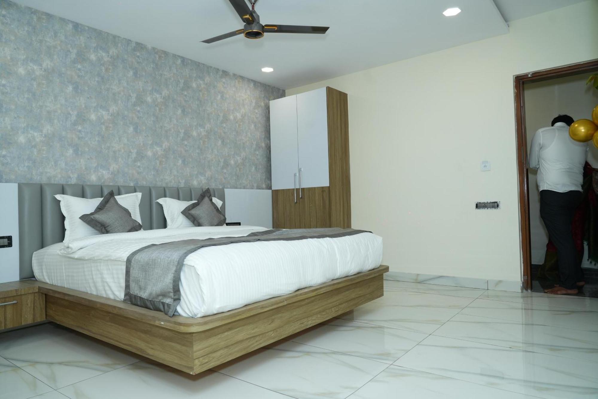 Hotel Phoenix Grand Visakhapatnam Exterior photo